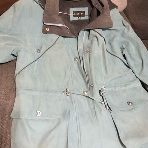 Braeton Button full zip and snap closure.